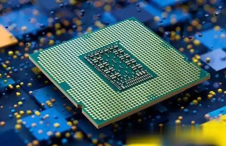 原创             美荷两国同时发声，对中国独立研发的光刻机技术给予了强烈批评