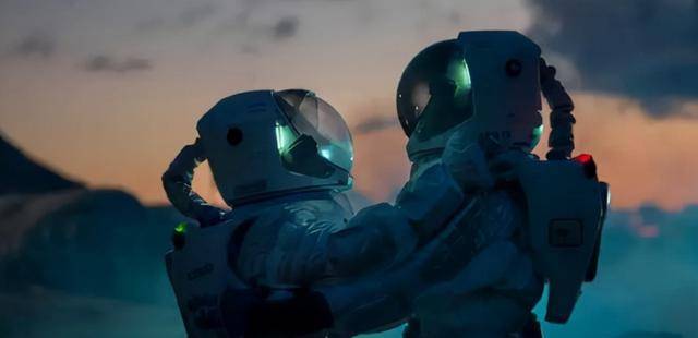 原创             92年宇航员夫妇被秘密送上太空，媒体问：太空发生关系什么感觉？