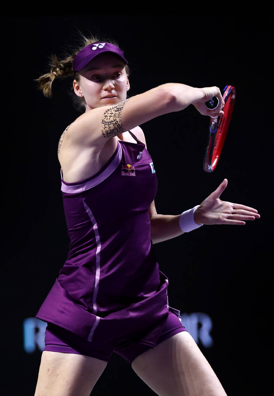 原创             WTA总决赛第5日综述：斯瓦泰克止步小组赛，阿尼西莫娃首进四强