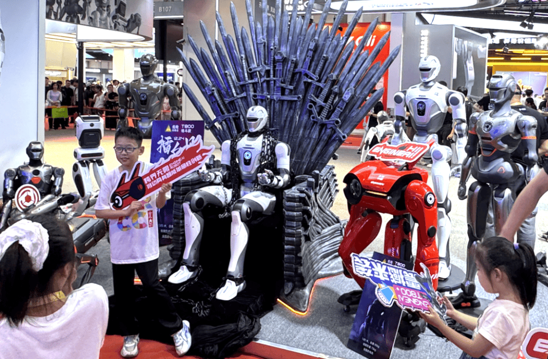 原创 何小鹏的小鹏,批量造“女机器人”