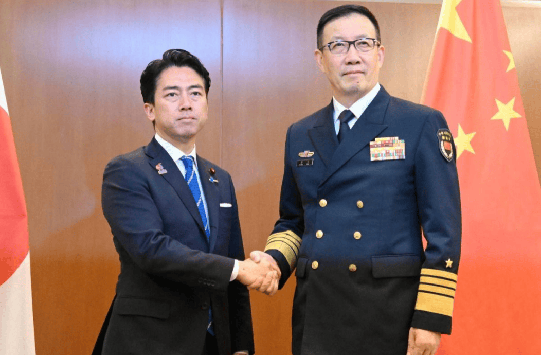 高市早苗独角戏再怎么唱,不妨碍自卫队很老实,来华找解放军谈和平