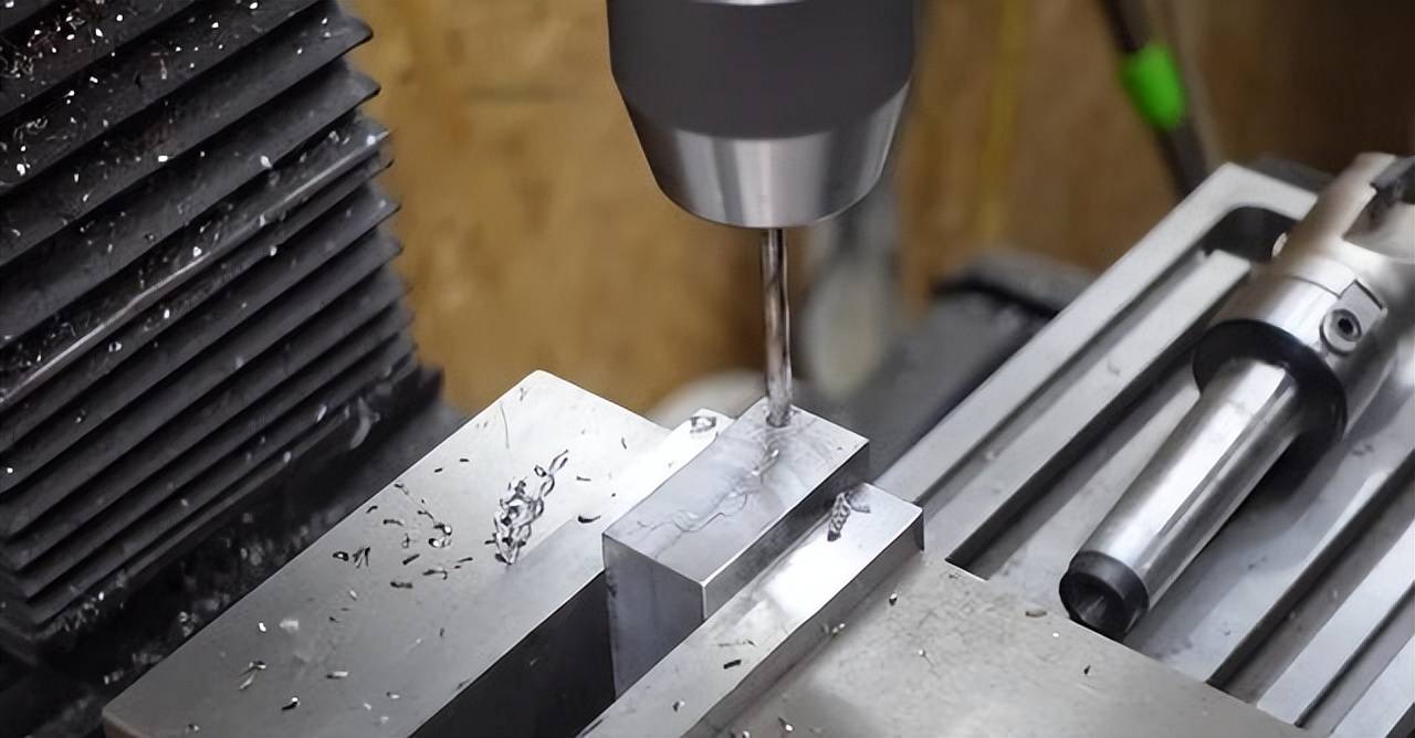 原创             格力机床斩获国际金奖，为何国内无人喝彩？我们的注意力早跑偏了