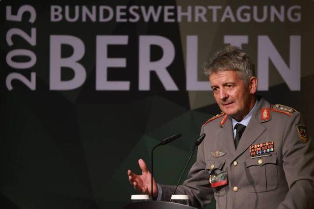 俄军1天攻3地，德国宣布80万人援乌！普京回应美国：尽快结束冲突