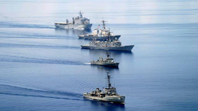 国难当头，马科斯却搬出印度导弹，瞄准黄岩岛？福建舰已经就位