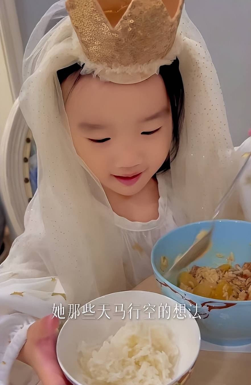 海哈金喜离婚后首晒女儿，3岁夏夏长高不少，和爸爸李亚鹏超像