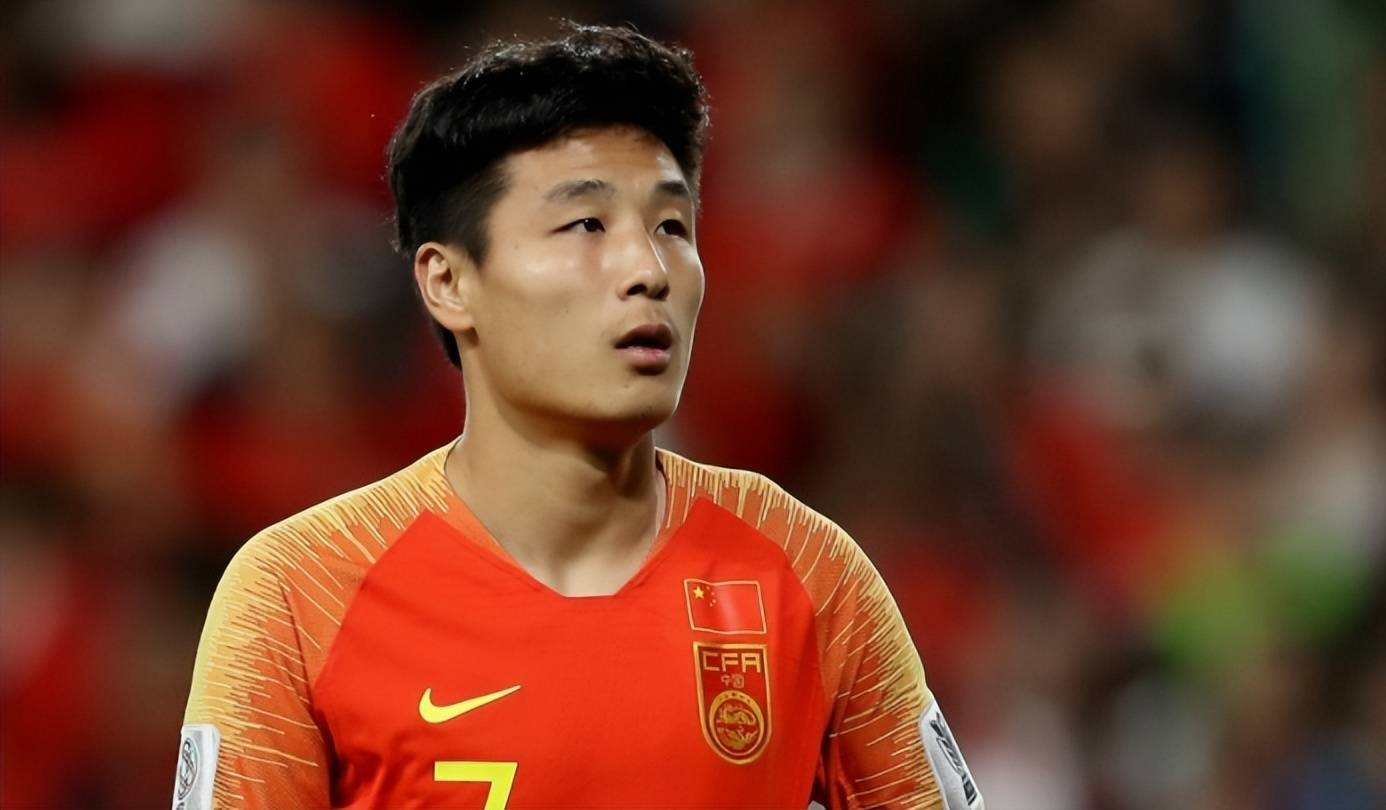 意外！222025江西省城市足球联赛-赛程/比分/球队阵容全掌握-本地足球热血来袭！岁的上港新援锋霸决定出任喀什库克兰队主帅引发热议