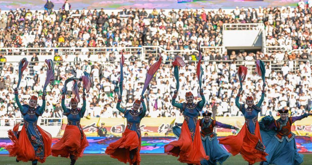 2025江西省城市足球联赛-赛程/比分/球队阵容全掌握-本地足球热血来袭！4万人挤爆小城球场10秒抢空门票：中国久违的“烟火气”回来了吗？