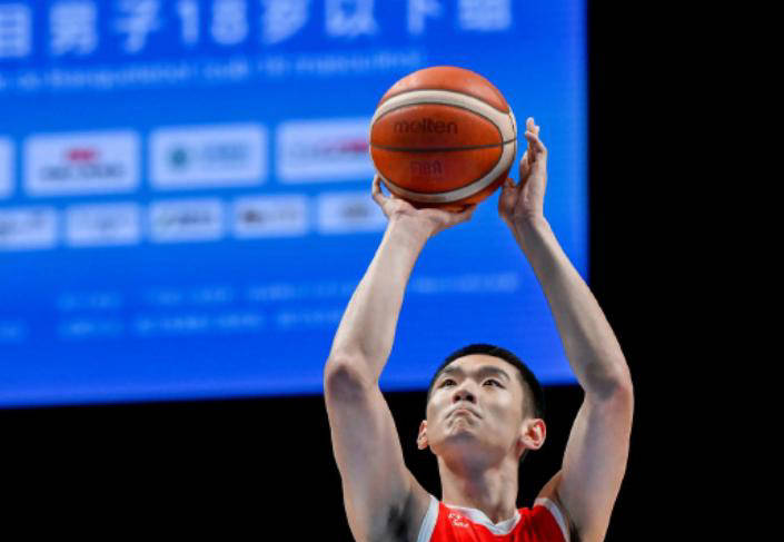 四年前默默无闻如今“一柱擎天”的“小胡金秋”助力广东男篮夺冠CBA盘口与数据深度__今日CBA盘口分析·大小分策略·球队档案