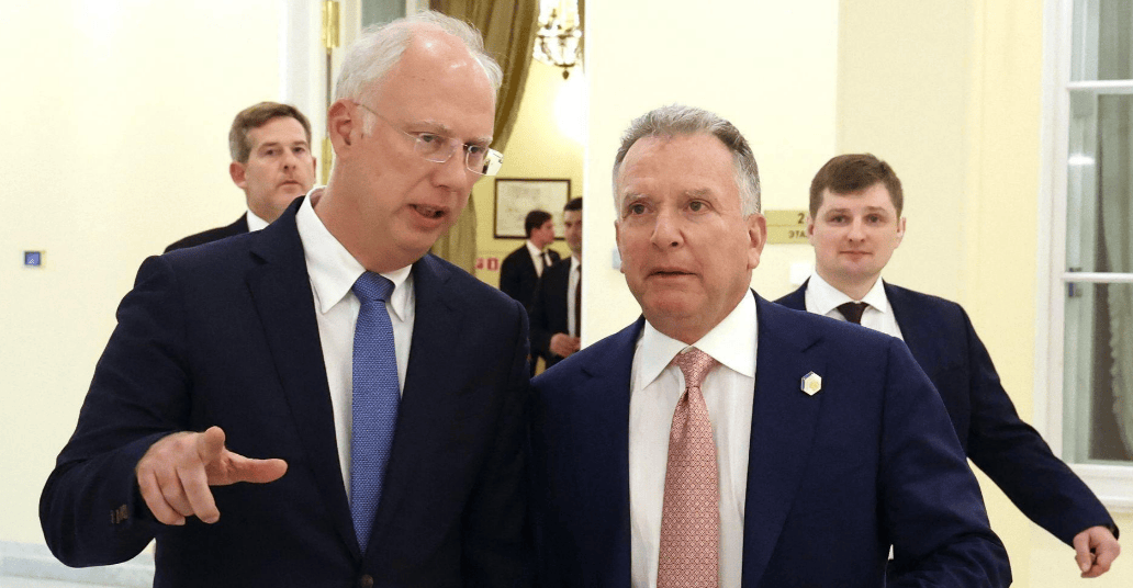 泽连斯基吹牛不打稿，俄罗斯爆红军城实况，怪不得美国催着乌克兰“投降”