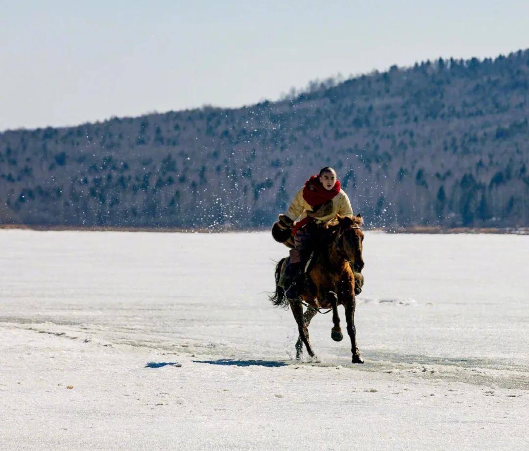 陈晓疑回应暴瘦状态，换掉用了11年的神雕背景图，彻底跟过去告别