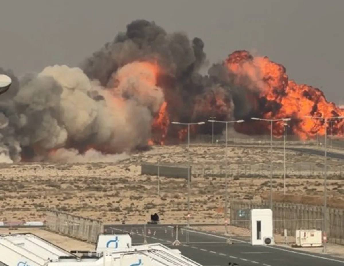 “光辉”战机倒扣坠毁,看似偶然实属必然,航展前期已有征兆