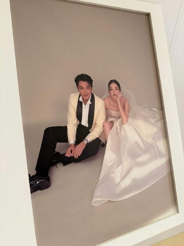 邱泽许玮甯婚礼现场曝光!嘉宾超430人,婚戒细节全曝光好有意义