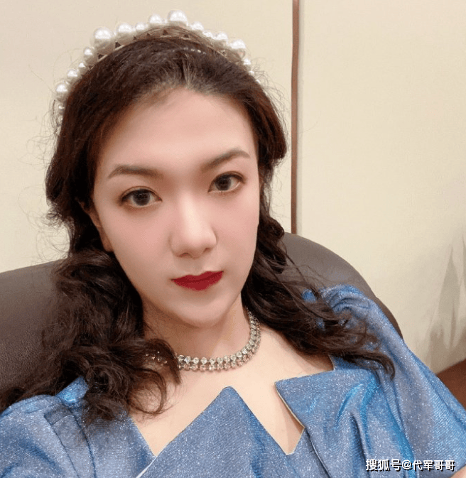 58岁演员周惠林娶31岁央视主持人,女儿才三个月大,婚姻生活很幸福