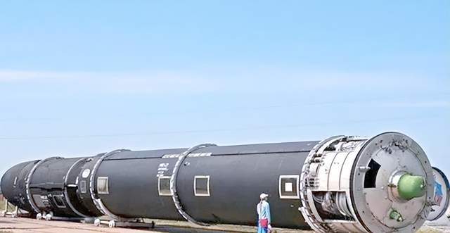 洲际弹道导弹凌空爆炸！俄发射场冒出蘑菇云，不是第一次失败