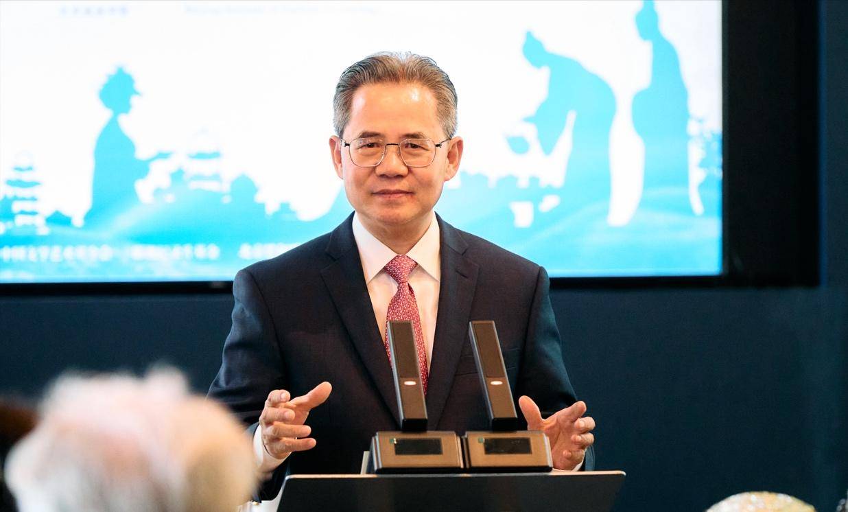 突发特讯!英首相发表涉港言论 , 中方罕见措辞驳斥: 没资格、没权利