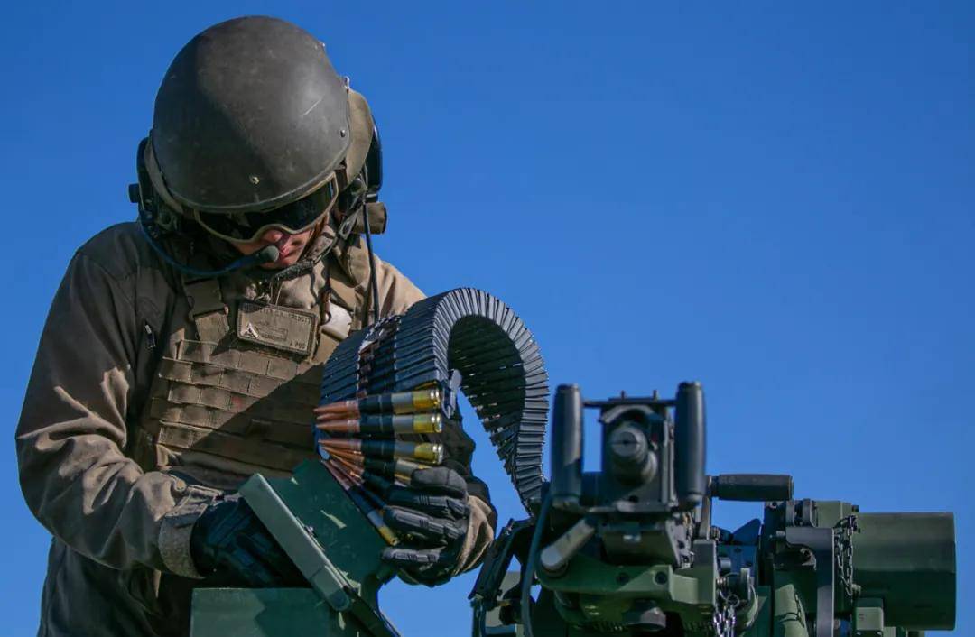 网传:解放军换装塑料子弹,性能极其先进,美军都上门求购?