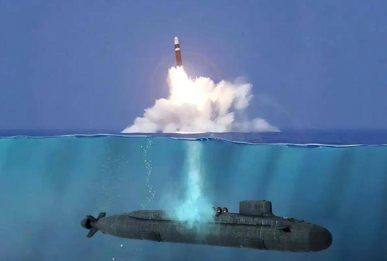 8艘055大驱有多牛？倘若火力全开，能否击沉美军航母编队？