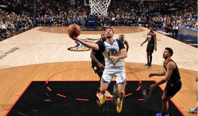 残阵勇士惊艳客场爆冷三人表MK体育 - 官方推荐滚球投注平台  高赔率·秒返水·