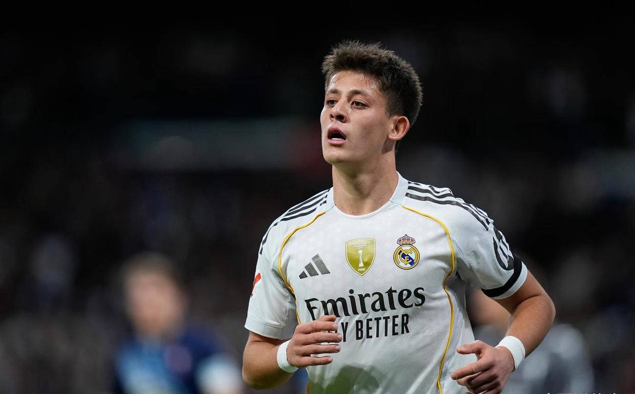 西甲最新积分战报：皇马主场失利近5轮4次丢分难以追赶巴萨西甲联赛免费高清直播＋实时赛程积分榜＋竞彩预测全覆盖（2025赛季）