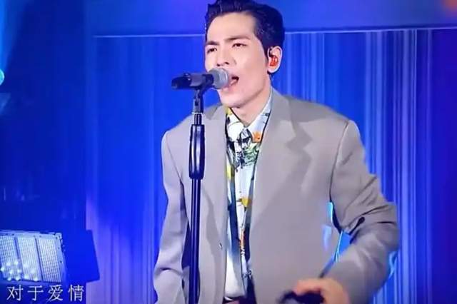 萧敬腾岳父去世,陪床三个月被赞比亲儿子还好,娇妻痛哭我没爸了