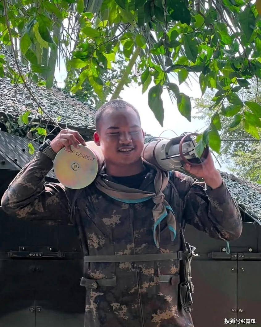 太狠了!中式坦克首次战损,炮管不翼而飞!泰军:单台打了200发