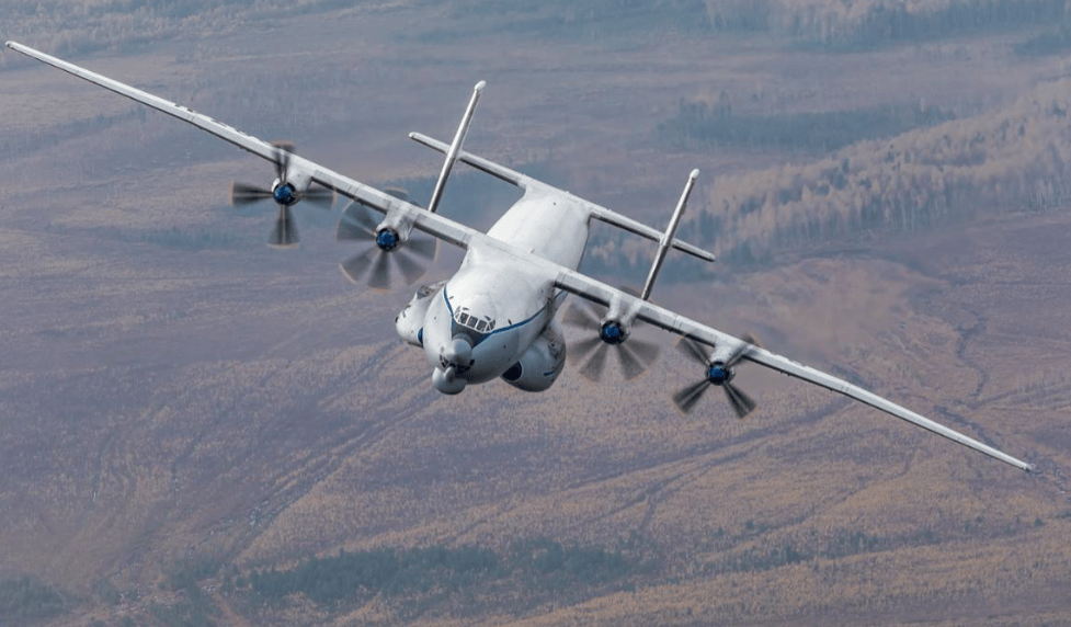 114吨机体断成V型坠毁,人员被甩出,俄军“空中巨兽”谢幕