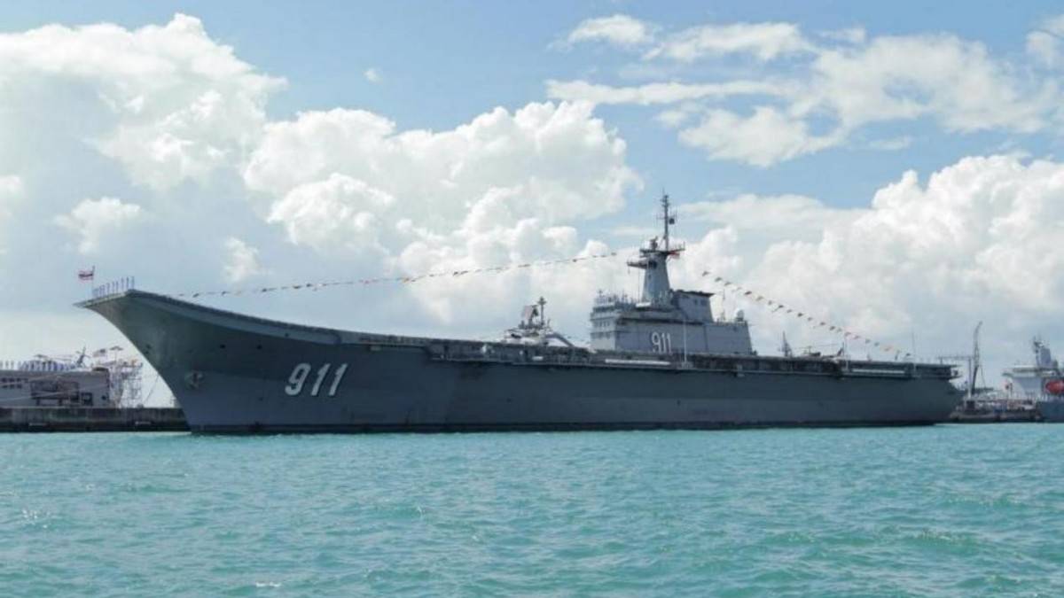 中企承建大桥被炸毁,泰军航母出动,拉起海上封锁线,打到柬埔寨低头认输为止!