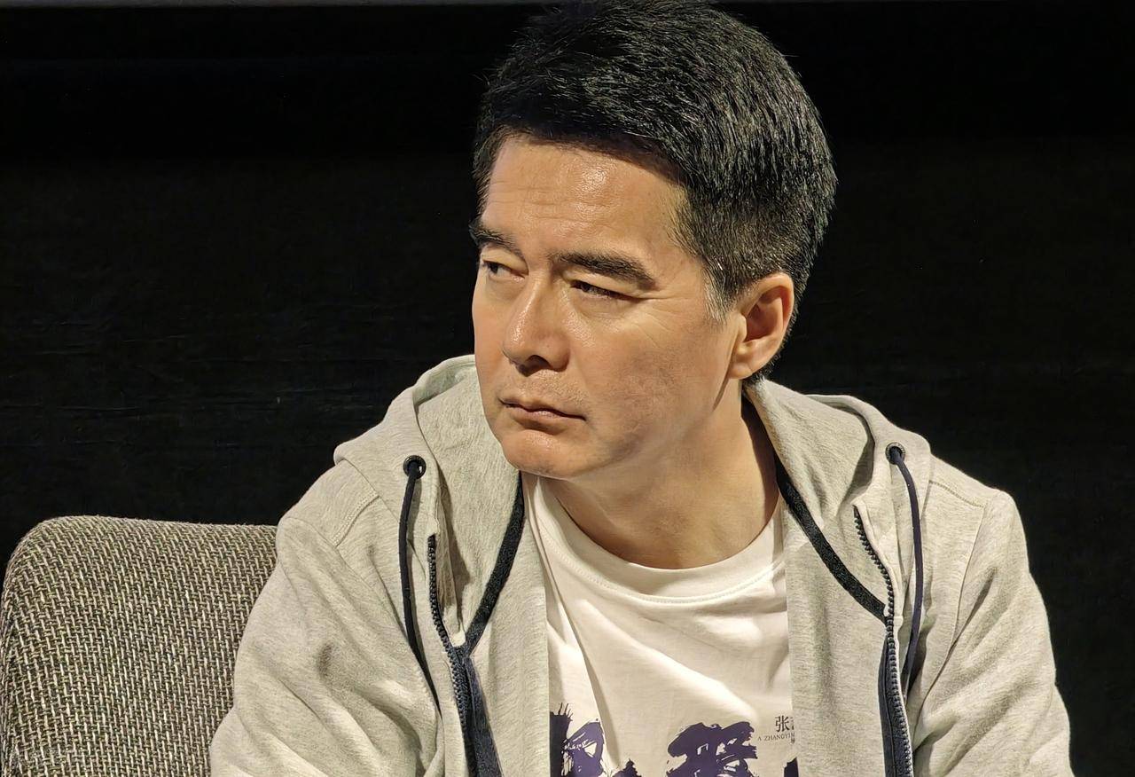 医生曝许亚军为何晴付10年医药费,以儿子名义给生活费,重情重义