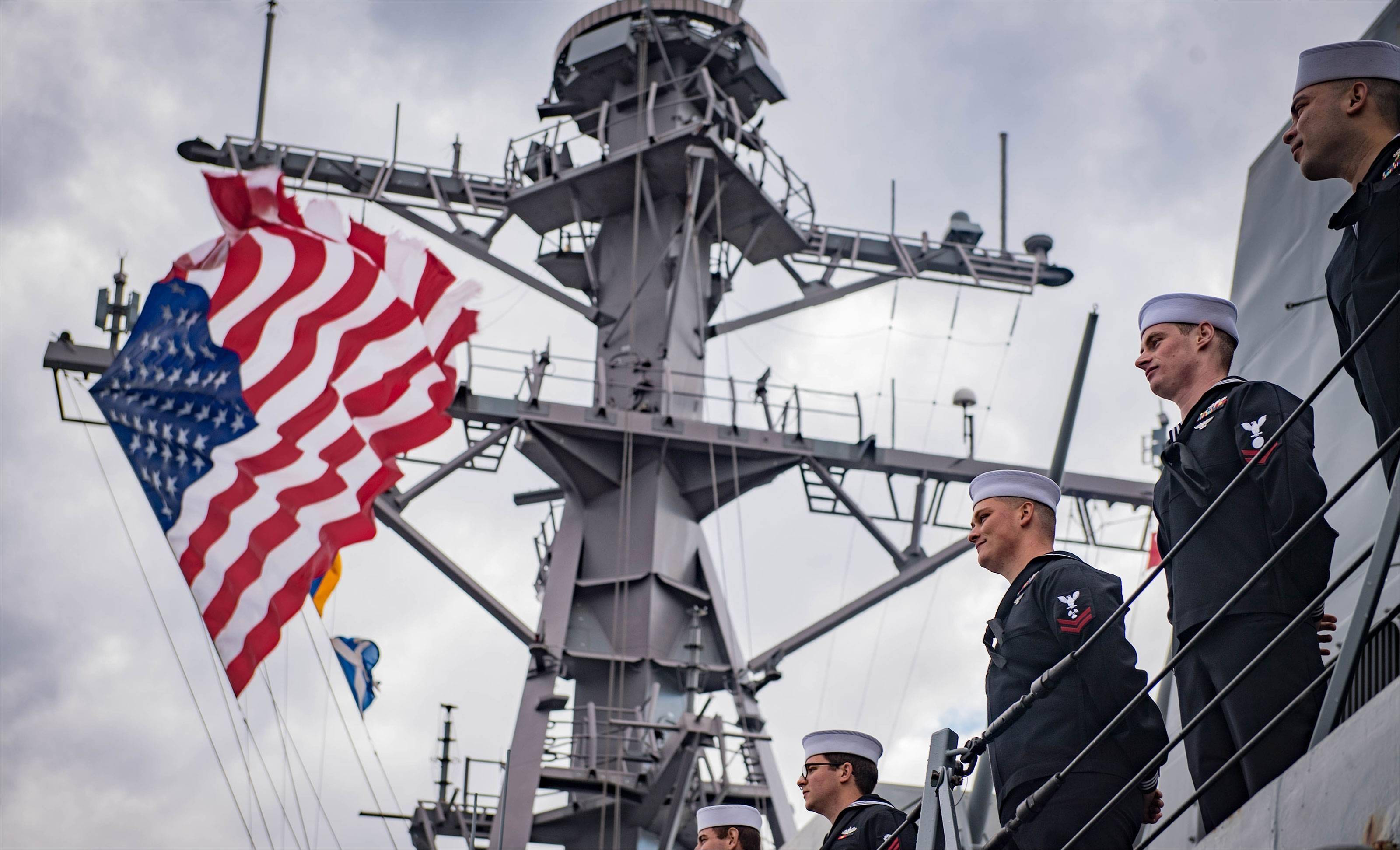 从中国发出的船只也敢查?美军特种部队半道拦截,交出货物才放行