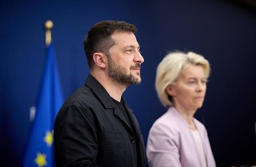 乌克兰打了个翻身仗？水下奇袭震惊众人，俄罗斯4亿潜艇遭到毒手