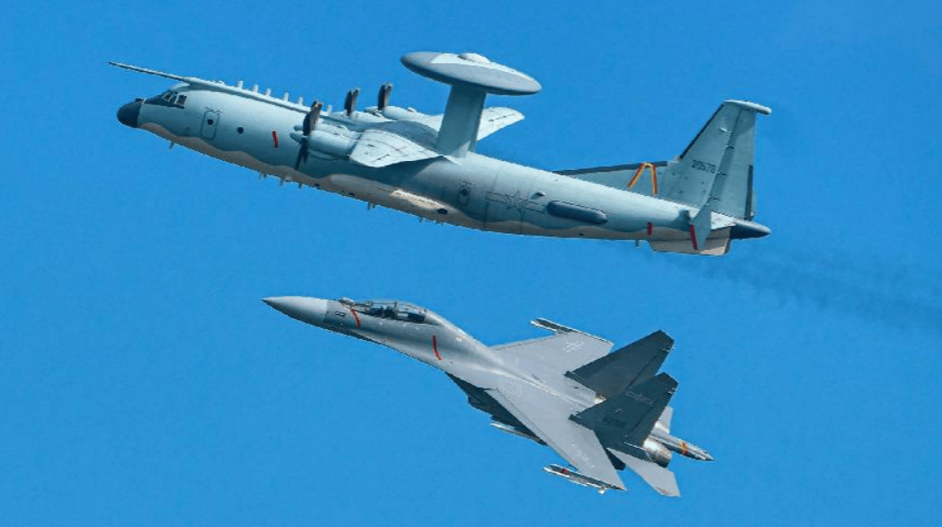 央视“泄露天机”：空军8架歼-16打6架阵风！网友称“杀鸡用牛刀”