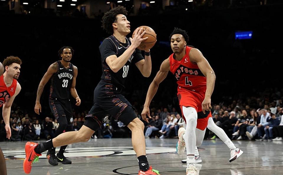 欧洲篮球联赛中文网__赛程比分+球队资讯+盘口分析篮网大胜猛龙但后场新秀特拉奥雷表现依旧未见明显进步