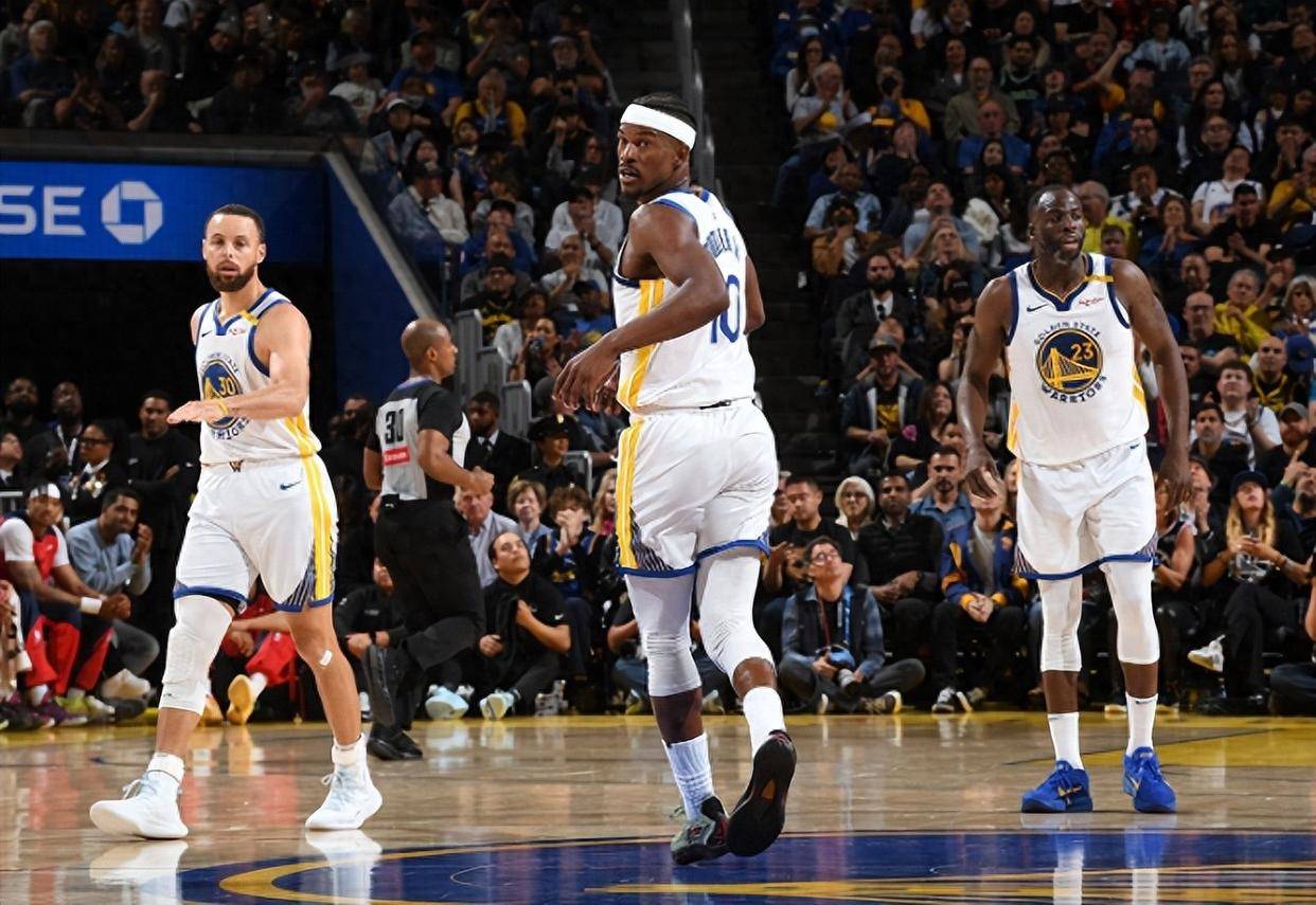 NBA职业联赛中文官网__实时赛程比分+球队资讯格林离场成转折！库里爆发助勇士逆转