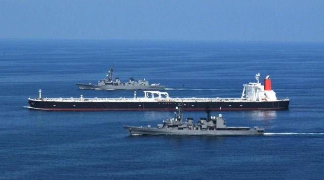 中国180万桶原油被劫！特朗普瓦解国际秩序根基，四国将联手破局