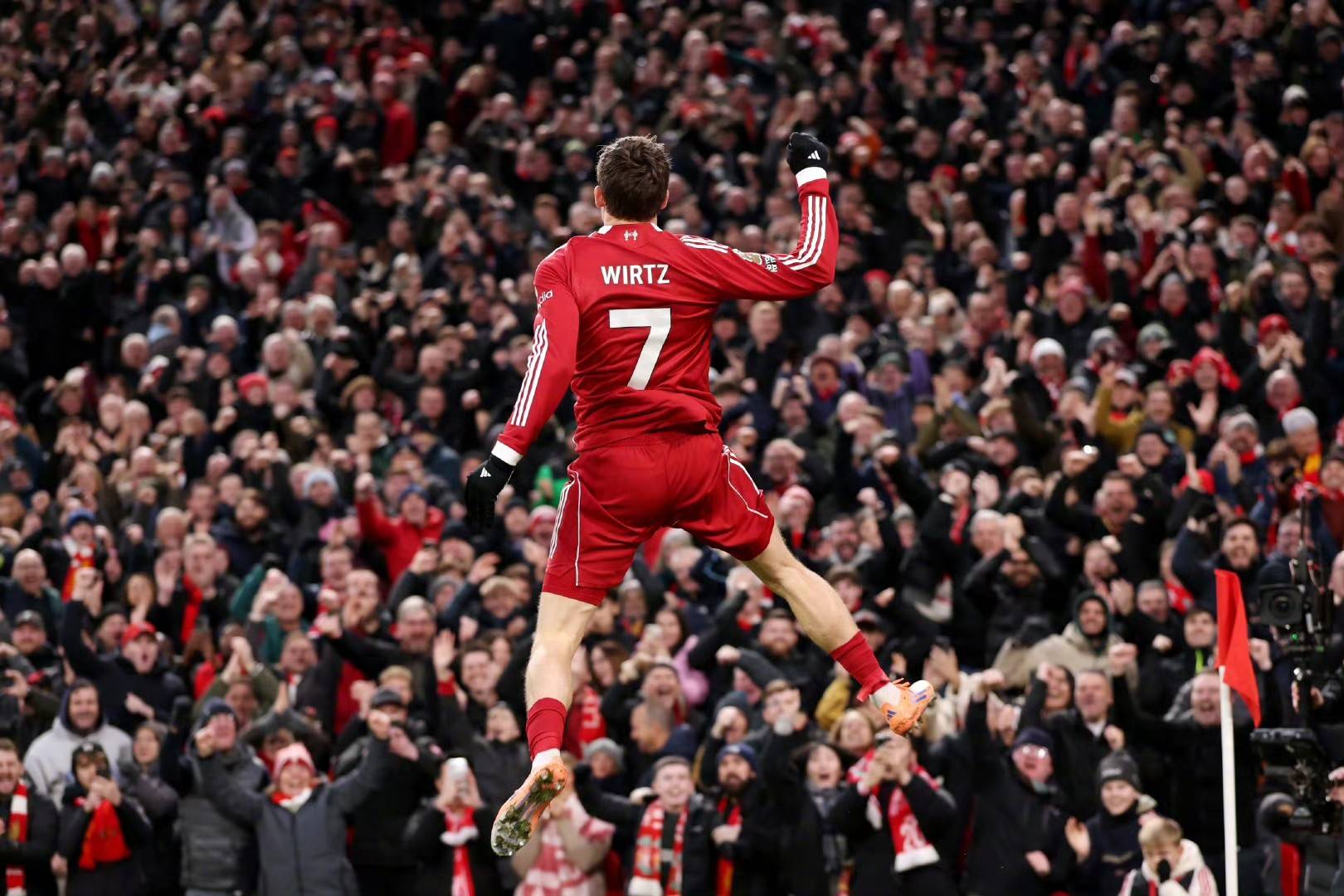 随着阿森纳2-1维拉2-1切尔西英超最新积分榜出炉：前三差3分英超联赛免费高清直播+实时赛程+积分预测（2025赛季全覆盖）