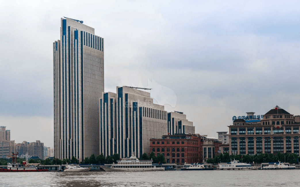 zoty中欧【上海】黄浦丨外滩SOHO：俯瞰外滩百年风云！旗舰地标405米层高办公空间开放