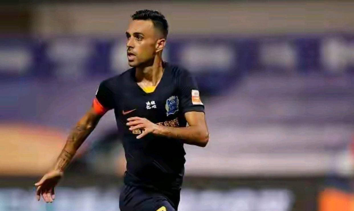 西班牙足球甲级联赛传奇谢幕：38岁扎哈维正式宣布退役昔日中超金靴华丽告别绿茵场