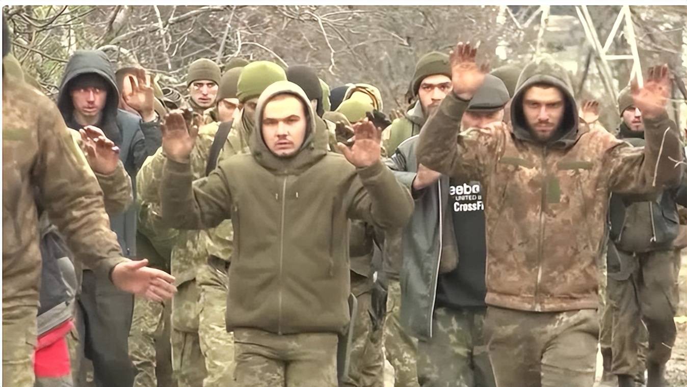 俄军没想到,一天占领乌15座无抵抗阵地!乌军出现逃兵潮,美媒调整俄军胜利时间表