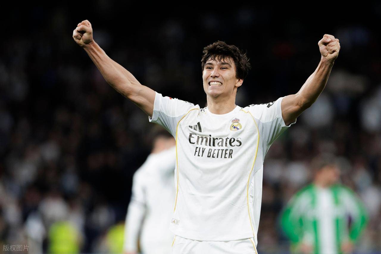 西甲联赛：皇马5-1大胜贝蒂斯背后原因呼之欲出！西班牙足球甲级联赛