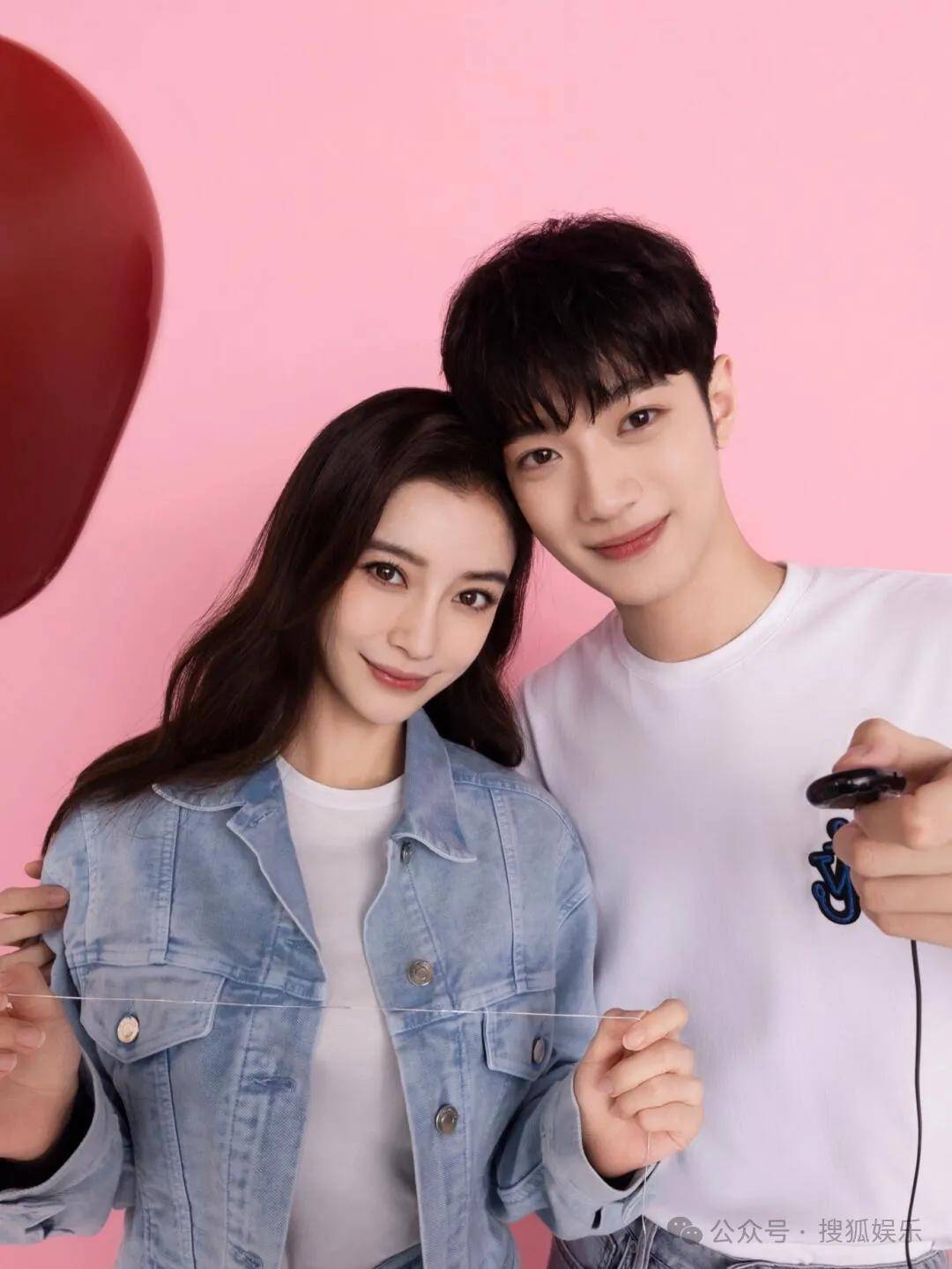 都退居幕后了还要被审判近照状态？他的转型真的还蛮彻底的......