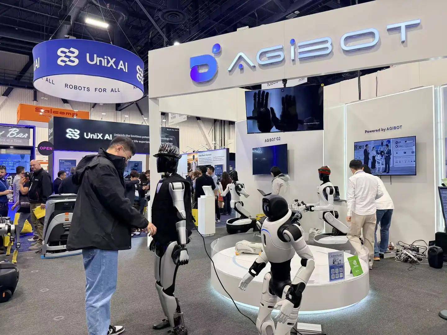 暴走2万步逛遍CES2026：9大方向最火，中企霸场，机器人全明星大乱斗
