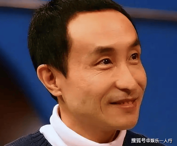 央视点名！蔡明也没想到，退出春晚15年，老搭档巩汉林因一举动再次口碑暴增