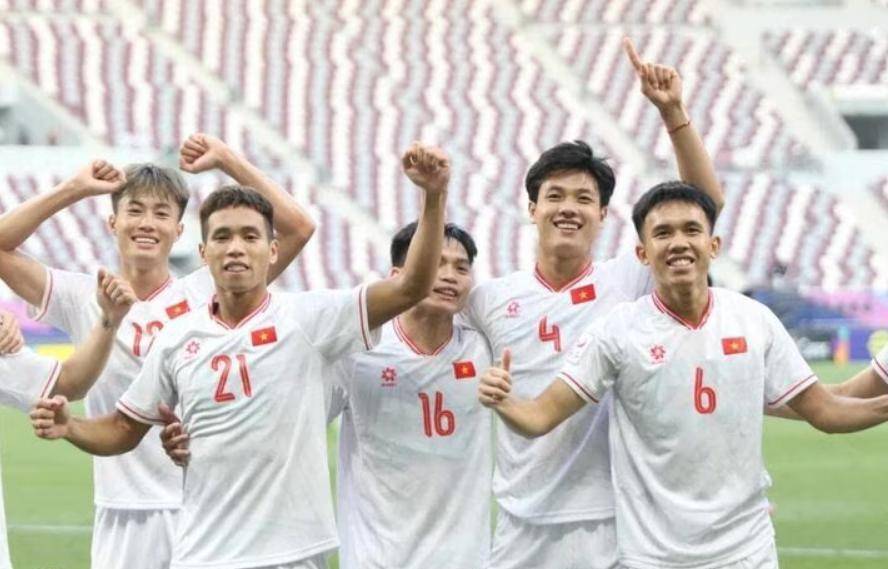 2026世界杯全攻略 - 赛程直播  投注预测  最新资讯2-0完胜西亚劲旅！越