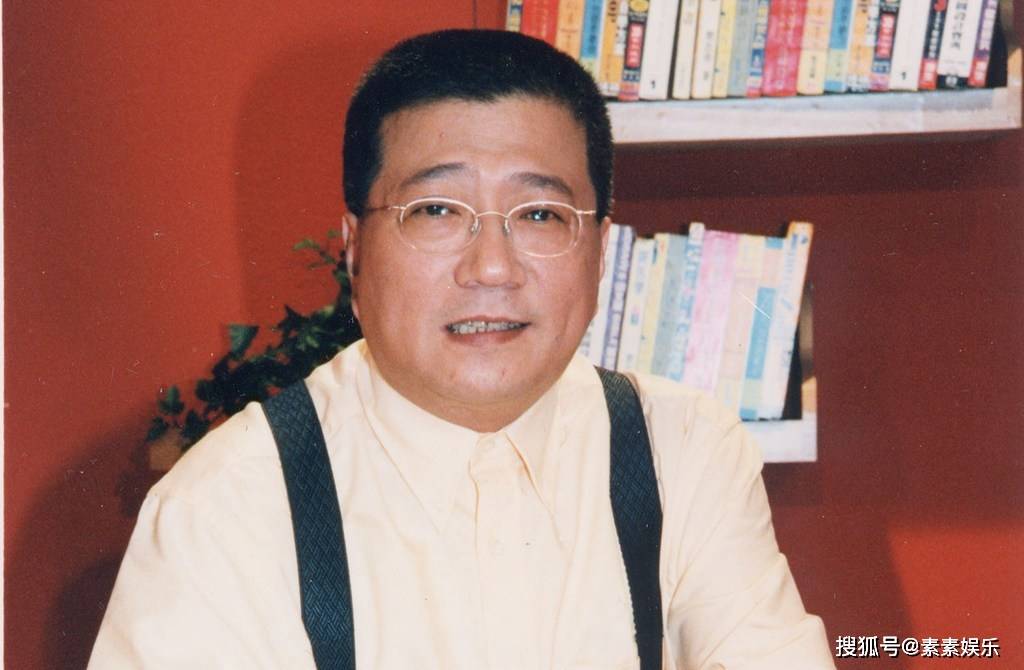 萧敬腾岳父林光宁追思会,现场布置白色花海,亲属将穿白衣送别