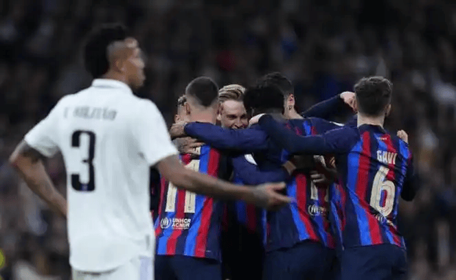 西超杯终极对决：巴萨VS皇马国家德比再燃战西甲联赛免费高清直播＋实时赛程积分榜＋竞彩预测全覆盖（2025赛季）火