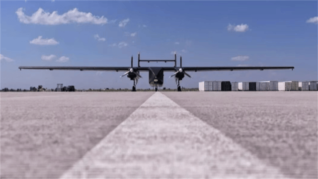 威慑印军！中国“大家伙”冲上8000米高空