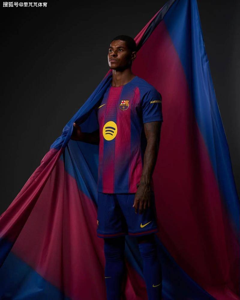 原创             曼联“弃太子”在诺坎普复活，3000万买他值不值