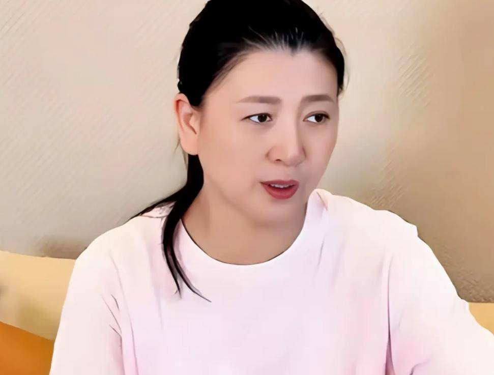 凉了！闫学晶又被曝身份造假 ，李雪健不再沉默