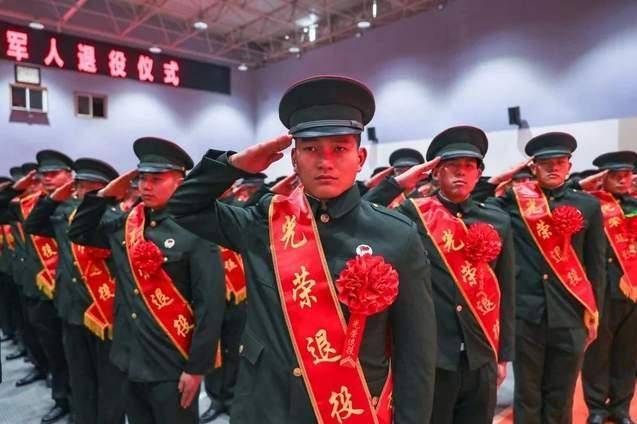 当2年兵、5年兵、8年兵、12年兵，退伍时有哪些区别？