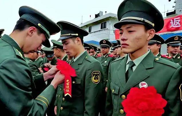 当2年兵、5年兵、8年兵、12年兵，退伍时有哪些区别？